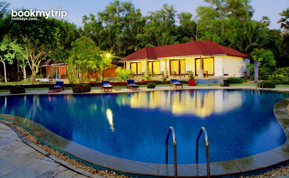 Bookmytripholidays | Backwater Island Retreat | Resort Stay tour packages